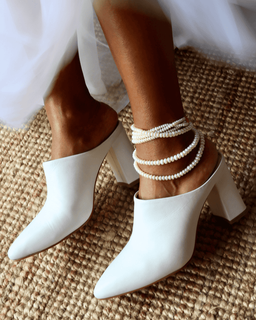 Akansha (White Mule)