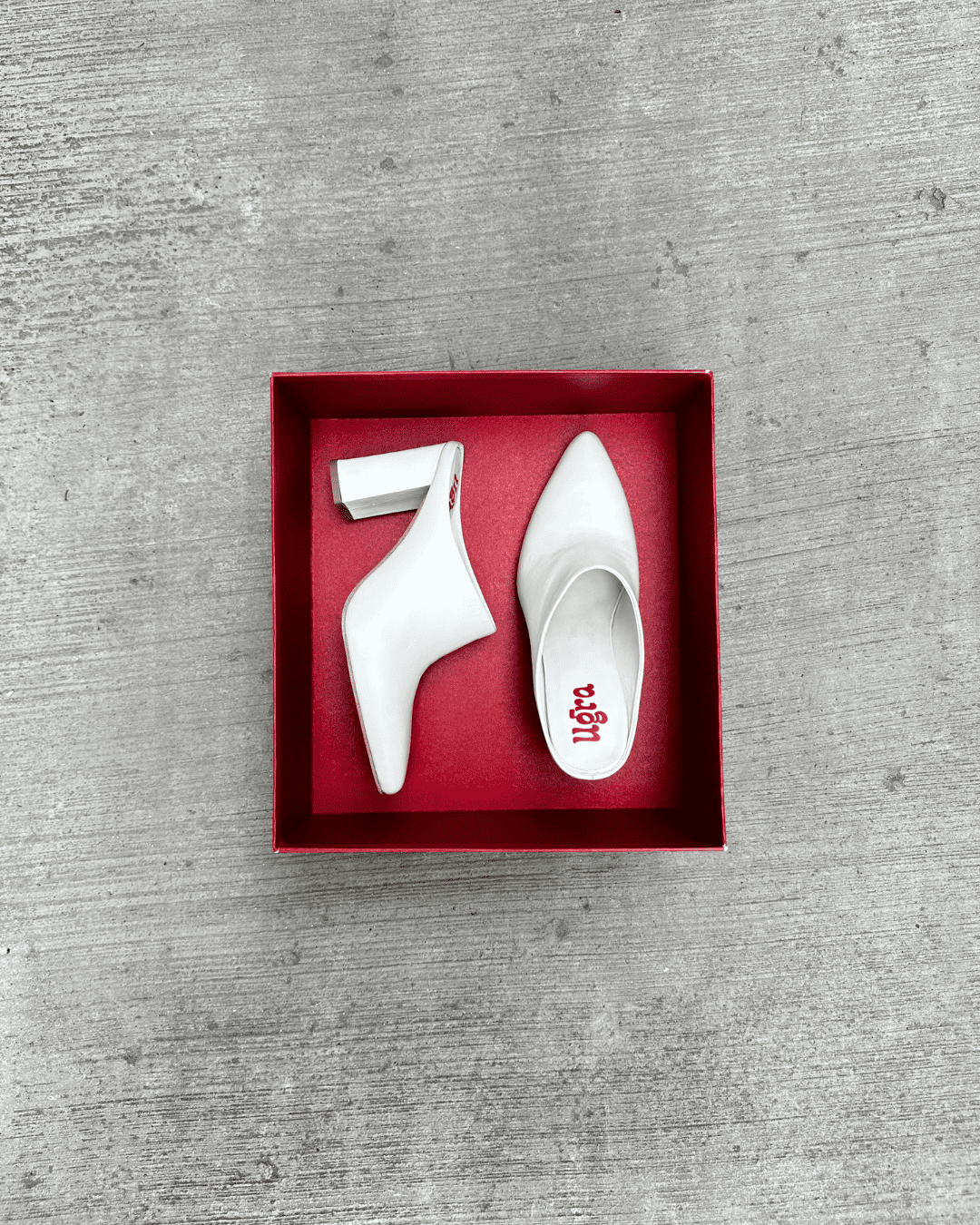 Akansha (White Mule)